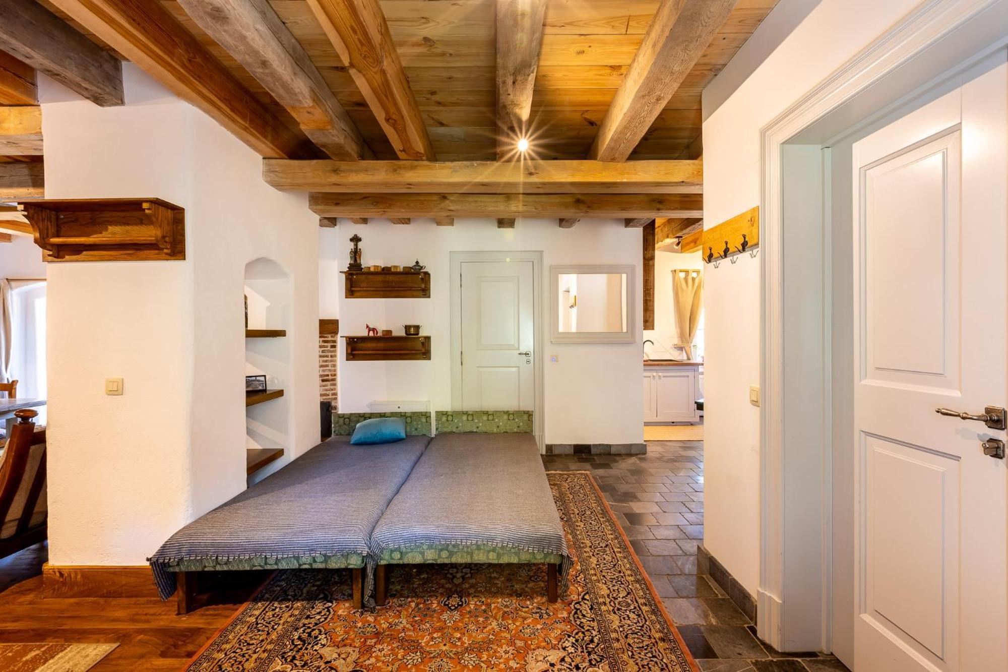 Gosciniec Pod Zajacem Bed & Breakfast Olesnica  Bagian luar foto